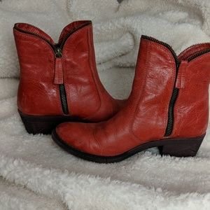 ETHEM Womens Red leather Booties size 37/ 7